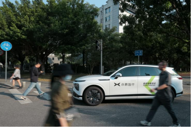 【新闻稿】用量产车做自动驾驶 小鹏g9自动驾驶车获载客测试牌照831.png