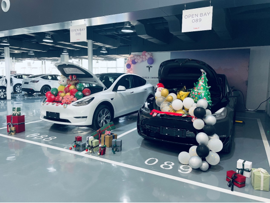 【新闻资料】产能提升、交付提速，各地特斯拉准车主纷纷赶赴“提车潮”1045.png