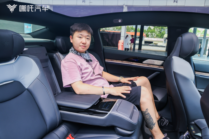 【新闻稿】哪吒S广州赛道试驾火热进行中 超强性能秀翻全场20220819(1)1328.png