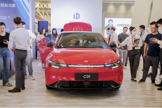 v51001【新闻稿】零跑c01全国区域上市，携手用户进阶人生c位218.png