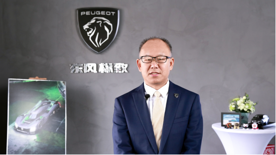 【新闻稿】不羁的优雅 不规则的魅力 “无界之王”东风标致408x中国首秀653.png