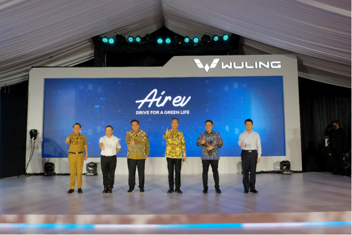 【新闻稿】年销超160万辆，纯电动单一车型销量全球第一，中国五菱加速向新01171769.png
