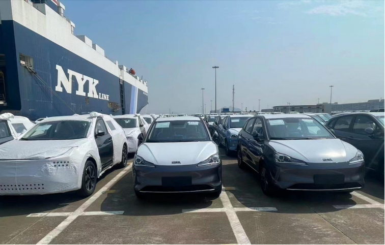 2022销量稿【科技平权、出海战略加速落地，哪吒汽车2月交付10073台】202303011891.png