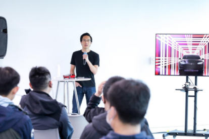 【0316新闻最新版】特斯拉全球软件工程副总裁David Lau：造车过程中，软件帮助我们抵达从未想过的高度(1)171.png