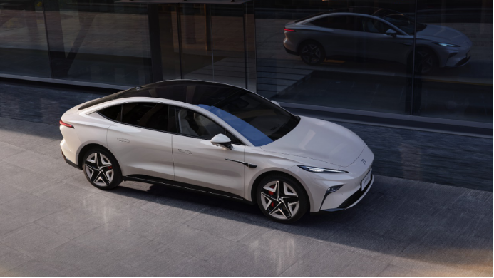 【新闻稿】中大型豪华纯电轿车飞凡F7正式上市 售价20.99万-30.19万928.png
