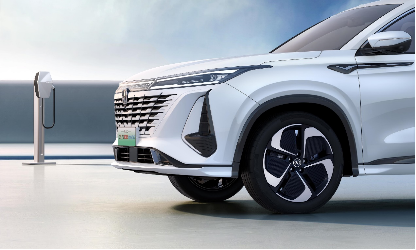 【新闻稿】第三代CS75PLUS智电iDD即将上市  长安CS75“满电”迈入200万辆时代1914.png