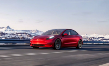 【新闻稿】相比Model 3和极氪001，为什么哪吒S才是运动轿跑的最优选？20230427580.png