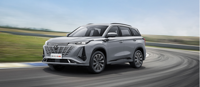 【新闻稿】4月登顶燃油suv销量第一 长安cs75plus“逆袭”新能源时代(1)757.png