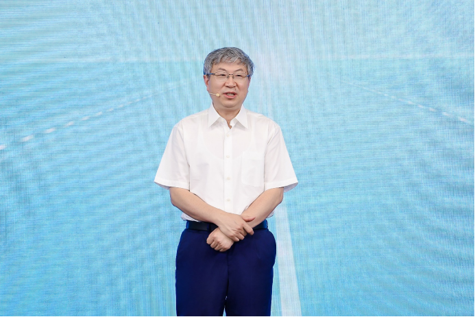 1-【活动新闻稿】全域高性能 持续高节能！奇瑞鲲鹏超性能电混C-DM专用发动机及变速箱正式量产1003.png
