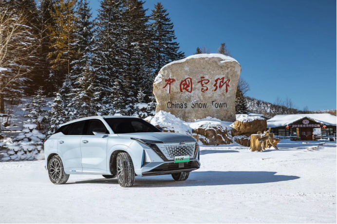 45a93085e2b0c42af72533011410ceb1.png 【新闻稿】10万口碑力挺,我的汽车机器人长安欧尚Z6第10万台正式下线1764.png