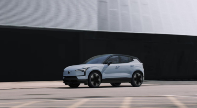 身形精致 大有乾坤 沃尔沃全新小型纯电SUV EX30开启全球首秀