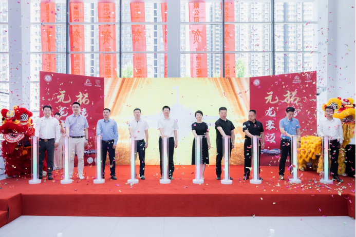 持续提升客户体验 东风雪铁龙、东风标致河南元拓双品牌旗舰店开业(1)236.png