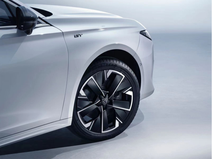 241da2b47086346dbd431d490f992787.png 【新闻稿】旗舰进化 狮魂美学再进阶! 东风标致新508l将于8月11日上市 21025.png