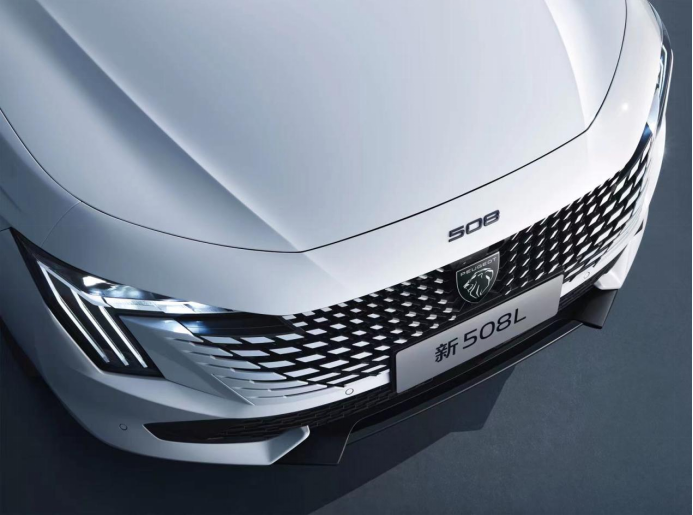 30353074ce60a4e56e3a160e429f324f.png 【新闻稿】“新法式驾控旗舰”新508l全维大升级 标配即旗舰 将于8月11日上市648.png