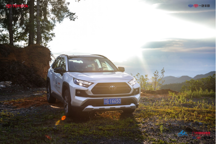 73e2621133cbd074b60bde9a709b62ea.png 【新闻通稿】探野山河 做自然的主角 一汽丰田新rav4荣放“生活探险+” 诠释新态度(2)1286.png