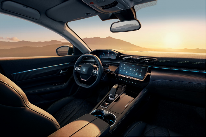 8baf5cc4a0e3f3232390a597de032863.png 【新闻稿】“新法式驾控旗舰”新508l全维大升级 标配即旗舰 将于8月11日上市1022.png