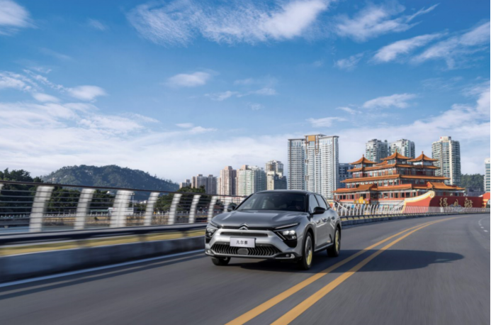 31d7bc2c23b26bac65e5d8857591aa8f.png 【新闻稿】一元竞拍,为你而来!高品质凡尔赛c5 x还能这样买?391.png