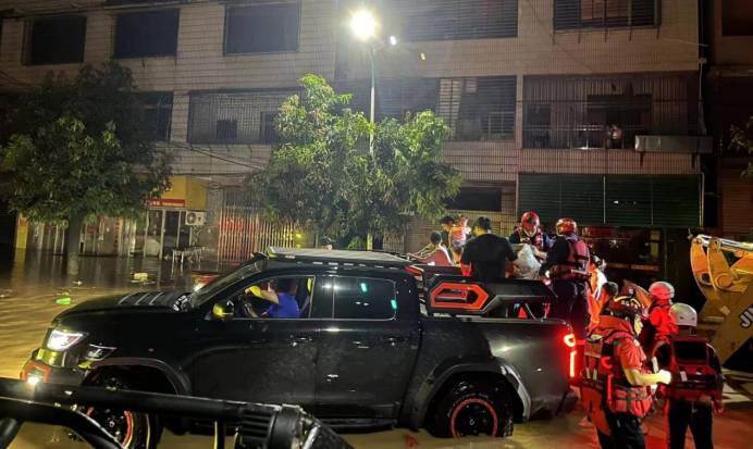 0f88e739e273f7ae983ba5b60b28817e.png 【新闻通稿】长城炮品牌第50万台整车下线final2443.png