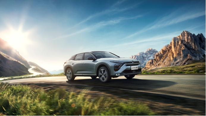 dc736fa57fed62f6c72378ea41c5af59.png 【新闻稿】以“质”取胜的关键源自用户信赖,一元竞拍凡尔赛竞价火热 顺利成交252.png