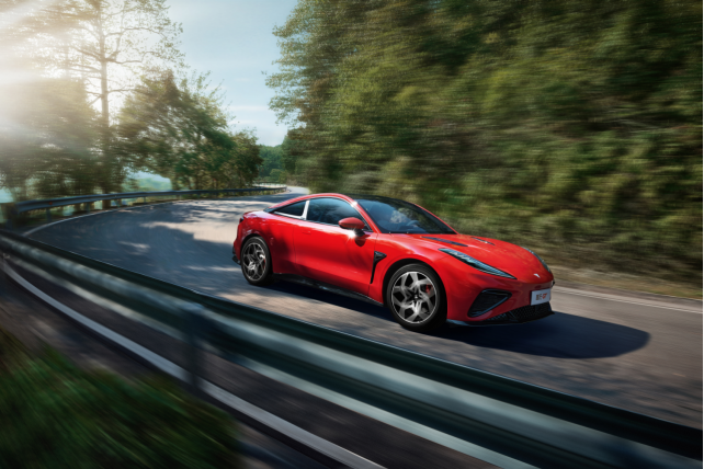 c9cdc509af59444074d3a568e254207a.png 开过哪吒gt,他们“抛弃”了家里的豪华超跑v202308221435.png