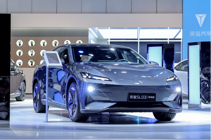 f【新闻稿】价值再进阶，深蓝sl03焕新上市，售价14.59万-19.19万-0825v11050.png