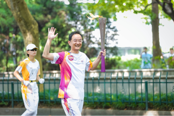 【新闻稿】杭州亚运火炬传递今日启动 极氪009、极氪001全程满电护航(1)351.png
