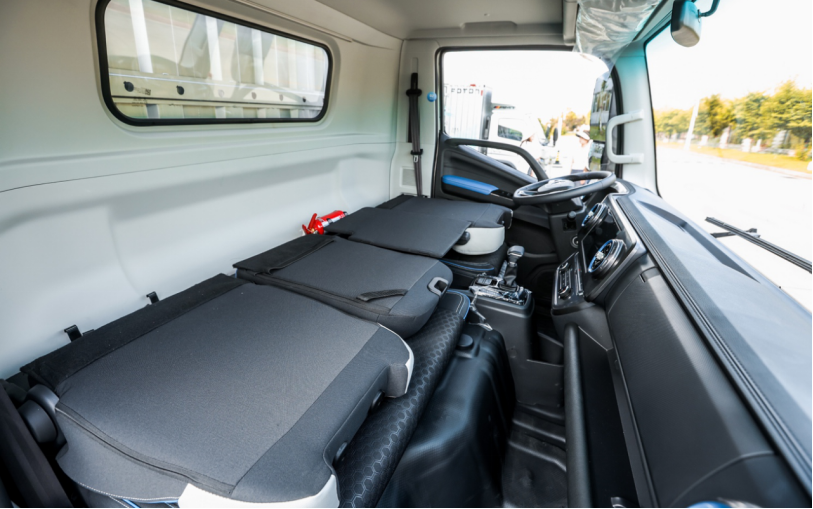 【校对】-“5a级冷藏车”新鲜出炉！欧马可s1冷藏车以全能实力再赢权威认可(1)_jm3418.png