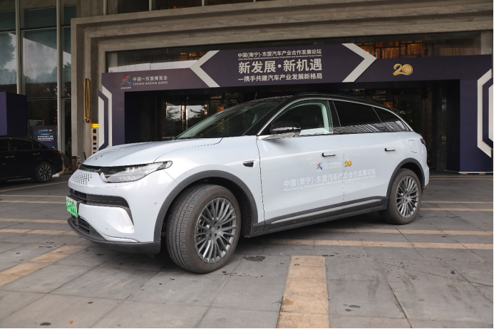 【新闻稿】-助力绿色出行，零跑c11亮相中国（南宁）-东盟汽车产业合作发展论坛703.png