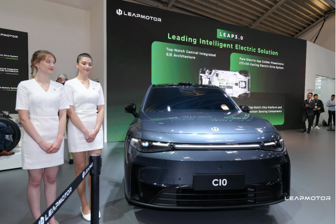 【新闻稿】-零跑2023第三季度财报出炉：毛利率转正，营收、交付双双创新高1189.png