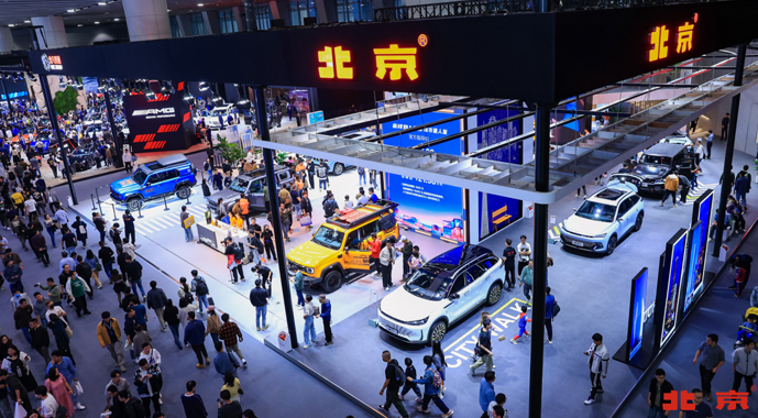 广州车展上的全场景“显眼包” “潮玩新品”全新BJ40领潮上市