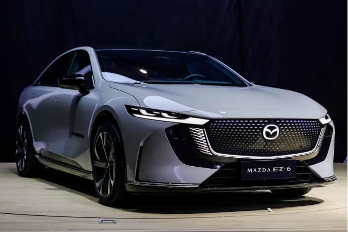 树立合资新能源全新价值标准 长安马自达mazda ez-6北京车展全球首秀1696.png