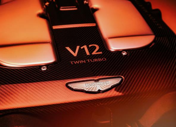 阿斯顿·马丁以全新姿态开启V12发动机新纪元